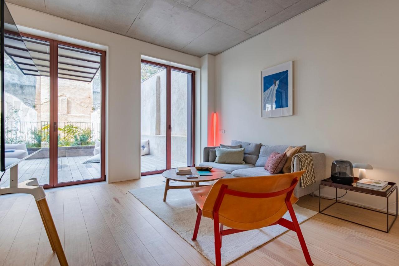 Deluxe 2Bdr Apartment W/ Patio By Lovelystay Lisboa Eksteriør bilde