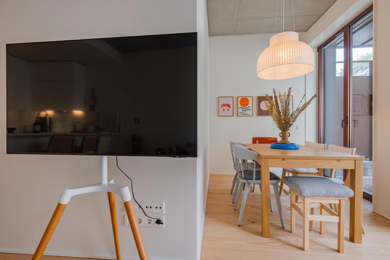 Deluxe 2Bdr Apartment W/ Patio By Lovelystay Lisboa Eksteriør bilde