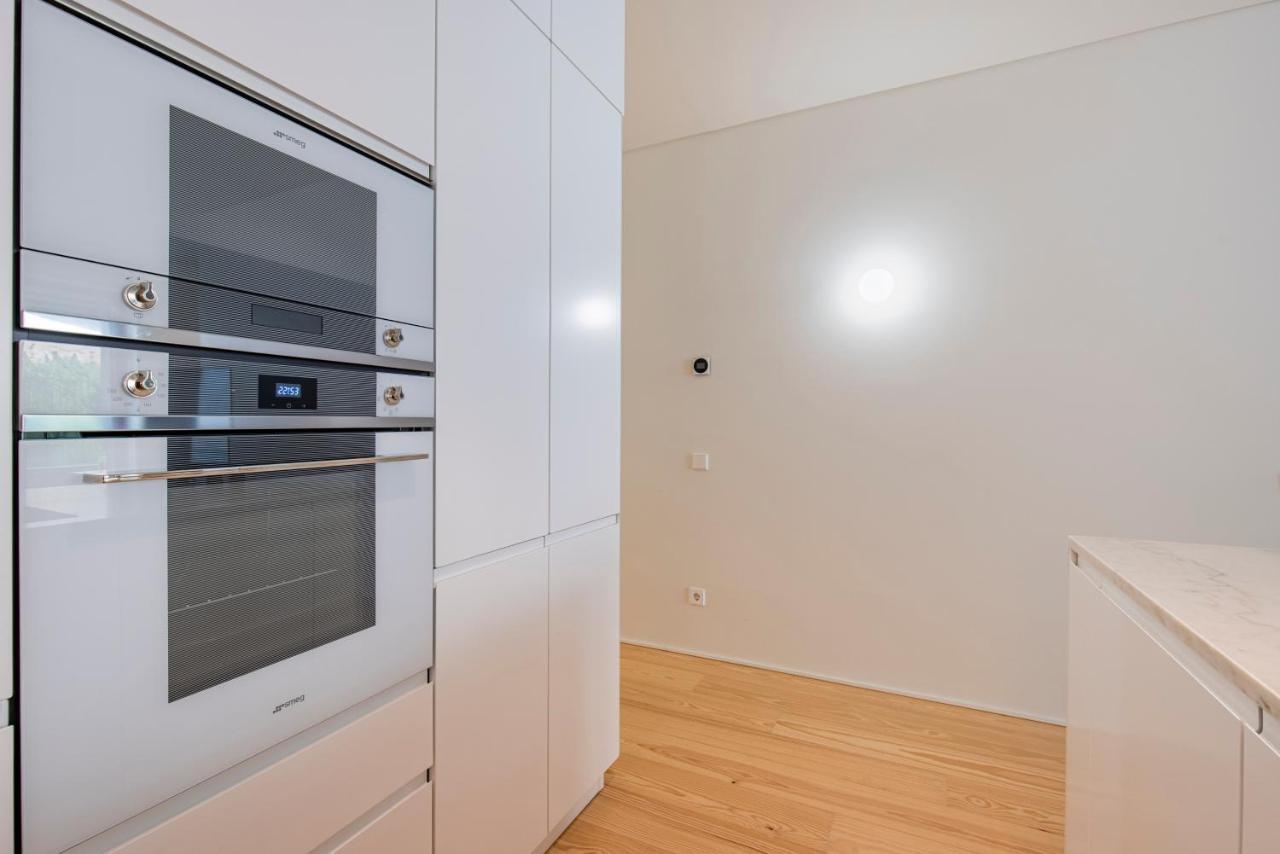 Deluxe 2Bdr Apartment W/ Patio By Lovelystay Lisboa Eksteriør bilde