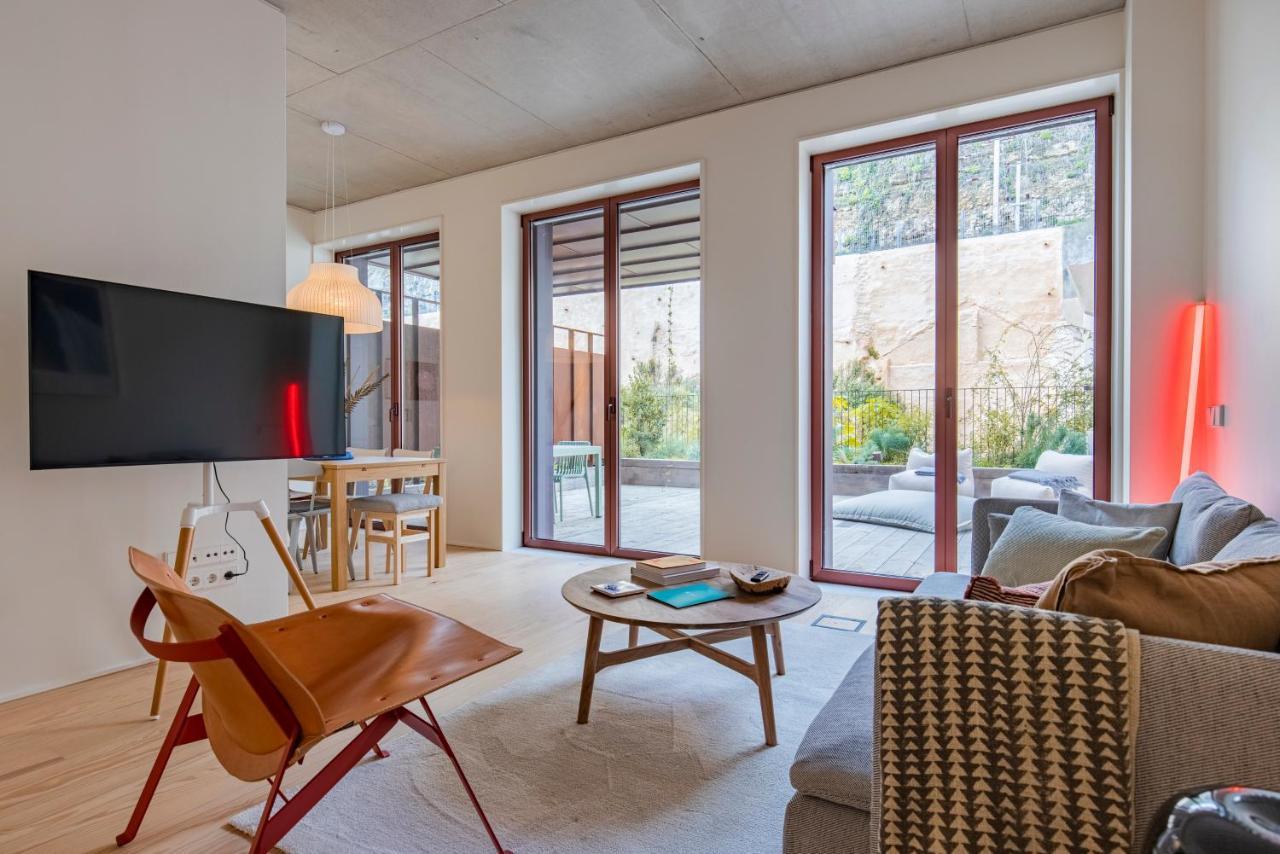 Deluxe 2Bdr Apartment W/ Patio By Lovelystay Lisboa Eksteriør bilde