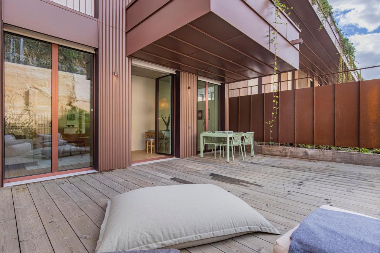 Deluxe 2Bdr Apartment W/ Patio By Lovelystay Lisboa Eksteriør bilde