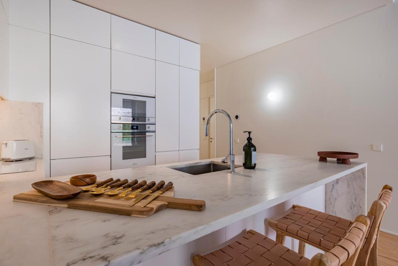 Deluxe 2Bdr Apartment W/ Patio By Lovelystay Lisboa Eksteriør bilde