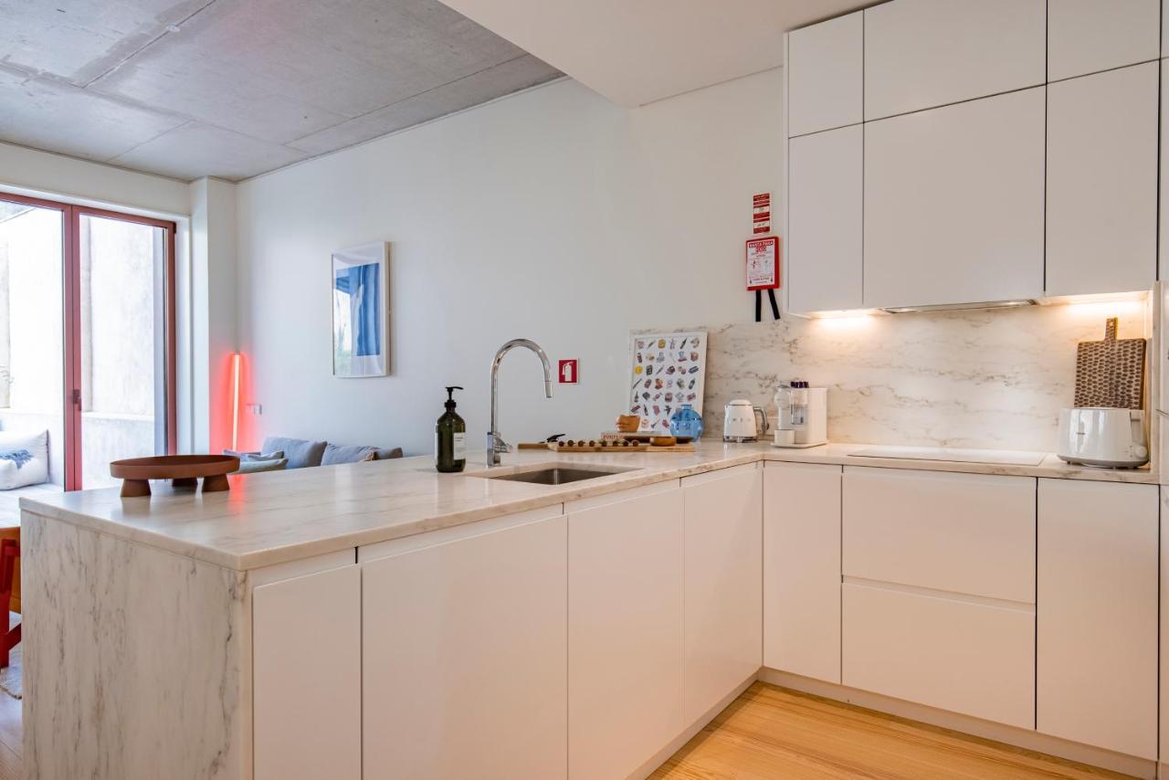 Deluxe 2Bdr Apartment W/ Patio By Lovelystay Lisboa Eksteriør bilde